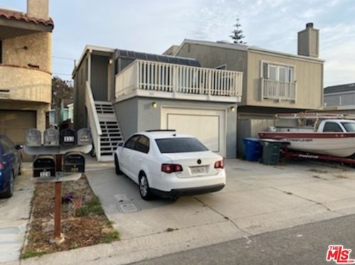 332 Cahuenga Dr, Oxnard CA 93035-4406 exterior