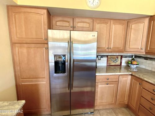 8760 Arnold Palmer Dr, Tucson AZ  85742-9680 exterior