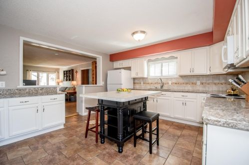 1151 Charlton St, Saint Paul MN 55118-2119 exterior