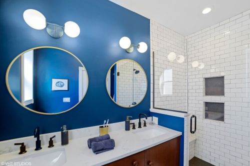 3067 Gresham Ave, Chicago IL 60618-6708 exterior