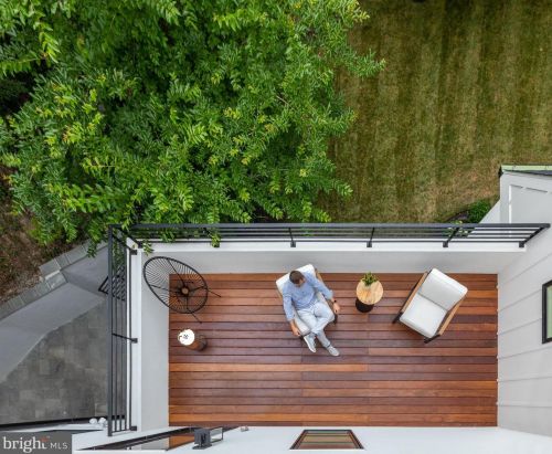 3036 Arizona Ave, Washington DC  20016-3419 exterior