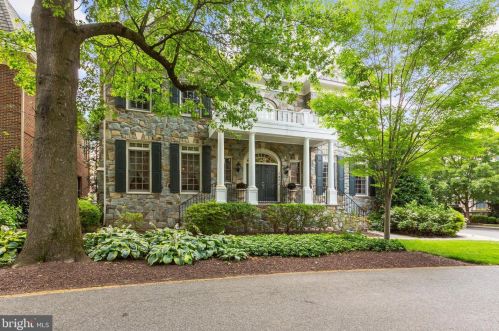 1460 Evans Farm Dr, Mc Lean VA  22101-5652 exterior