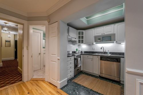 207 Commonwealth Ave, Boston MA exterior