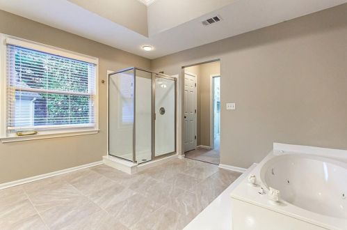 755 Glenridge Close Dr, Atlanta GA  30328-3476 exterior