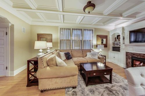 3852 Seeley Ave, Chicago IL 60659-4324 exterior