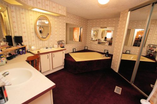 446 Courtland Ln, Meskegon MI 49442-2913 exterior