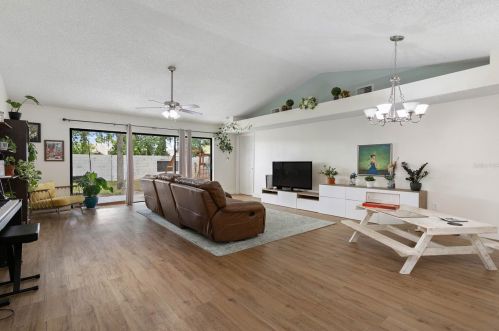 496 Holbrook Cir, Lake Mary FL  32746-6327 exterior