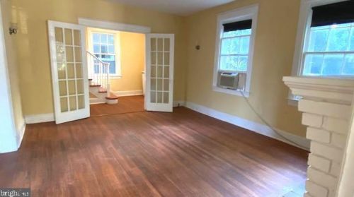 2715 Wisconsin Ave, Washington DC  20007-4604 exterior