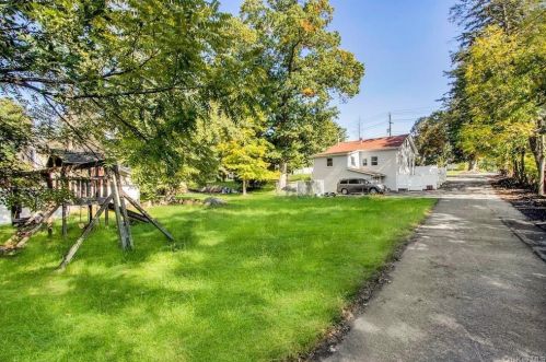 400 Kings Hwy, Valley Cottage NY 10989-1530 exterior