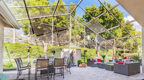 11012 Malaysia Cir, Boynton Beach FL 33437-7054 exterior