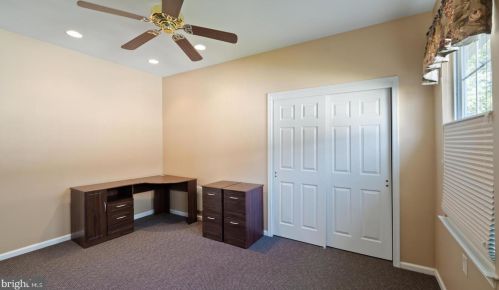 36 Bear Meade Dr, Trenton NJ 08691-3360 exterior