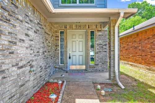 3509 Apple Valley Way, Dallas TX  75227-5233 exterior