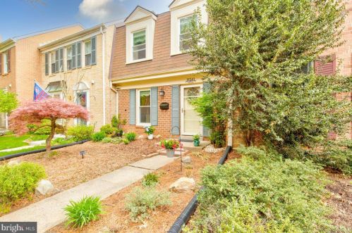 11541 Pine Cone Ct, Herndon, VA 20191-2259