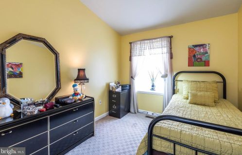 15 Hunters Gate Ct, Silver Spring MD 20904-1827 exterior