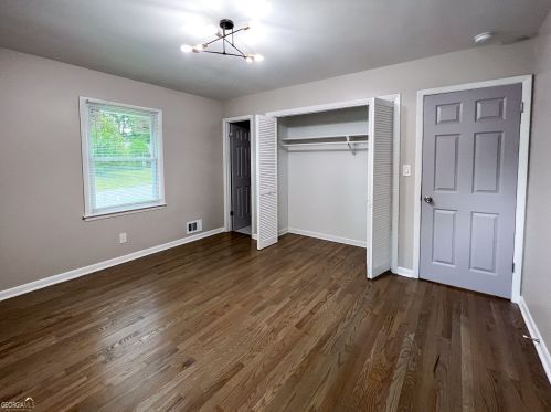 3949 Adamsville Dr, Atlanta GA  30331-3823 exterior