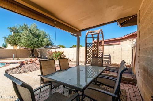 15614 29 Ave, Phoenix AZ 85053-4056 exterior