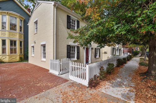 223 Fayette St, Alexandria VA  22314-3520 exterior