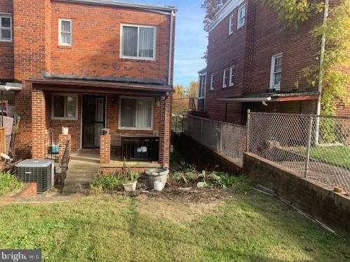 204 53rd St, Washington DC  20019-6618 exterior