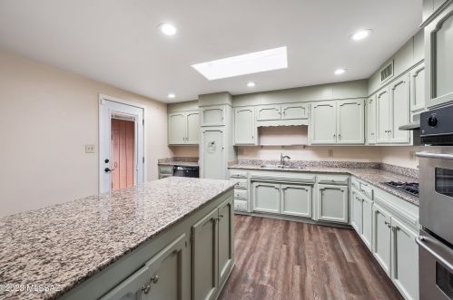 4441 Bear Canyon Rd, Tucson AZ  85749-9649 exterior