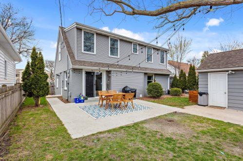 4850 Santa Monica Blvd, Milwaukee WI 53217-4618 exterior