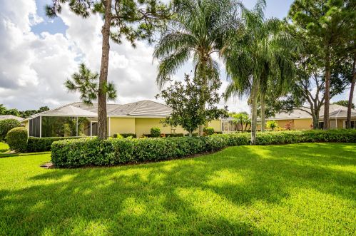 1219 Sun Terrace Cir, Fort Pierce, FL 34986-2493