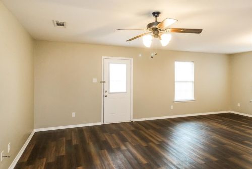 15610 Gatsby Ln, Dallas TX  75253-5838 exterior