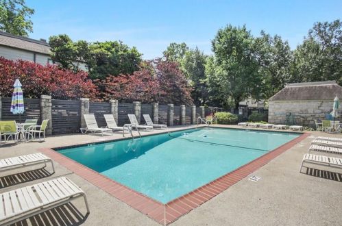 41 Forrest Pl, Atlanta GA 30328-4871 exterior