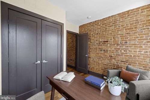 706 4th St, Washington DC  20003-4205 exterior