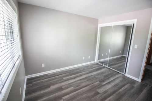 2424 Parnell Ave, Milwaukee WI 53221-4253 exterior