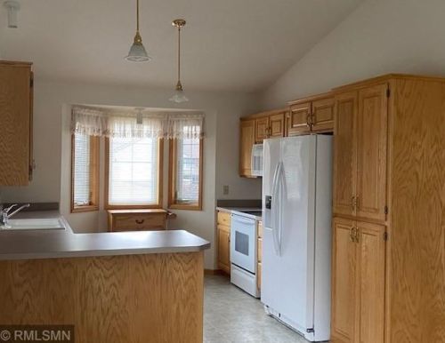 1001 Fairway Dr, Princeton MN 55371-2243 exterior