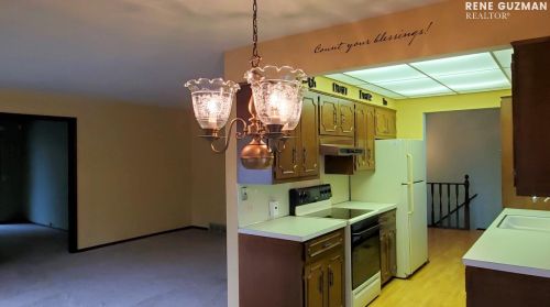 2325 Radcliff Vlg Dr, Grand Rapids MI 49546-7724 exterior