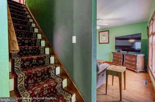 4 Vine St, Berkeley Township NJ 08721-2420 exterior