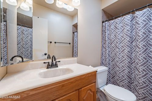 4801 Red Wolf Dr, Tucson AZ  85742-8825 exterior