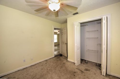 3861 25 Ave, Naples FL 34120-4367 exterior