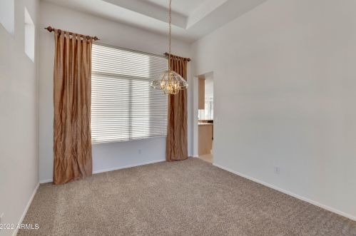 2737 Amberwood Dr, Phoenix AZ 85045-4208 exterior