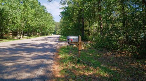 2137 Old Hwy 105, Conroe TX 77304-4438 exterior