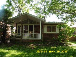 17511 Neff Rd, Cleveland, OH 44119-1969