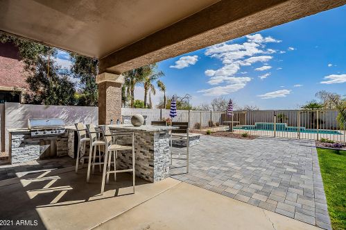 2883 Birchwood Pl, Chandler AZ 85249-5572 exterior