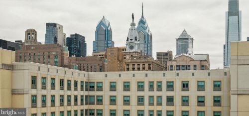 1010 Arch St, Philadelphia PA 19107-3002 exterior