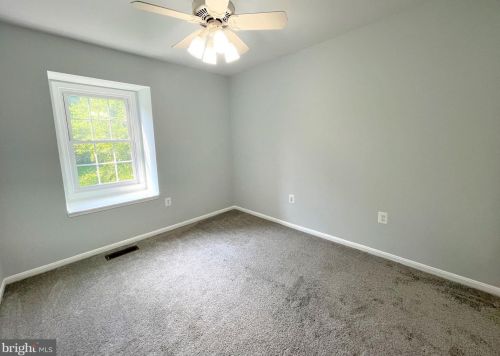 7623 Coddle Hbr Ln, Rockville MD 20854-3253 exterior