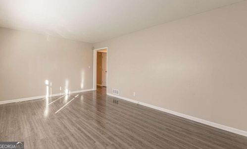 4335 Greenleaf Rd, Atlanta GA exterior