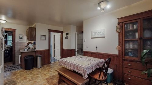 25 Circuit Ave, Worcester MA 01603-2159 exterior