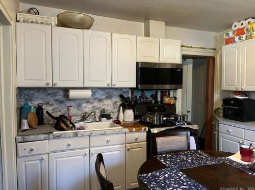 9 Couch St, Norwalk CT 06854-2025 exterior