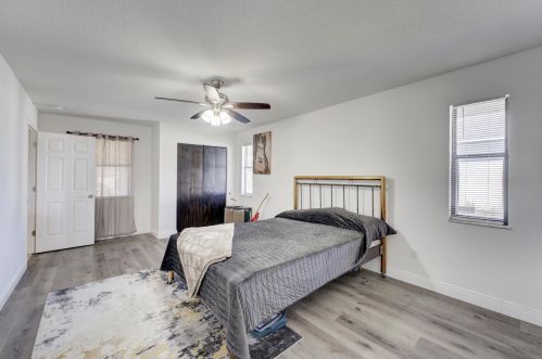 491 Kilpatrick Ave, Fort Pierce FL  34983-1666 exterior