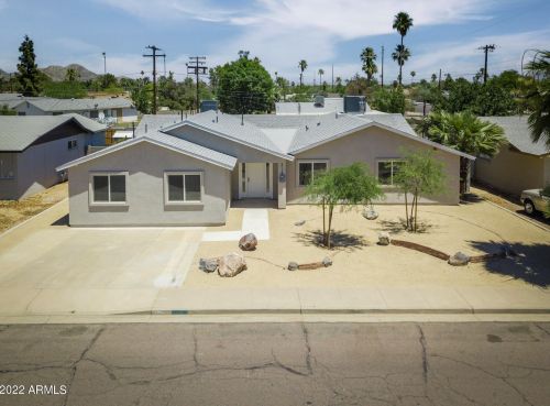 3128 Desert Cove Ave, Phoenix AZ  85029-4203 exterior