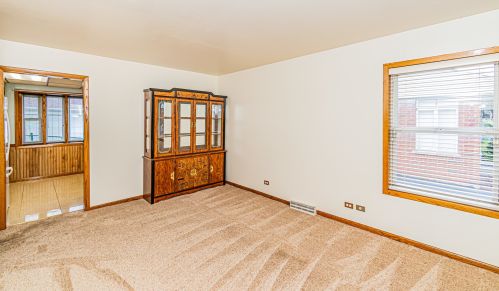 2840 10 Ave, Broadview IL 60153-1926 exterior