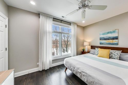 3013 Honore St, Chicago IL 60657-2000 exterior