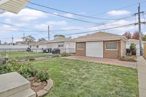 6022 Natoma Ave, Chicago, IL 60638-4114