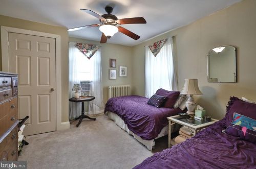 2237 Bainbridge St, Philadelphia PA 19147-2313 exterior