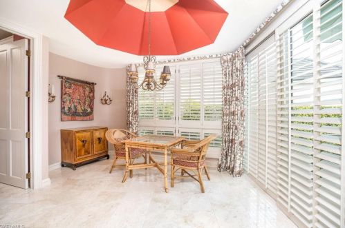 925 Spyglass Ln, Naples FL 34102-7735 exterior